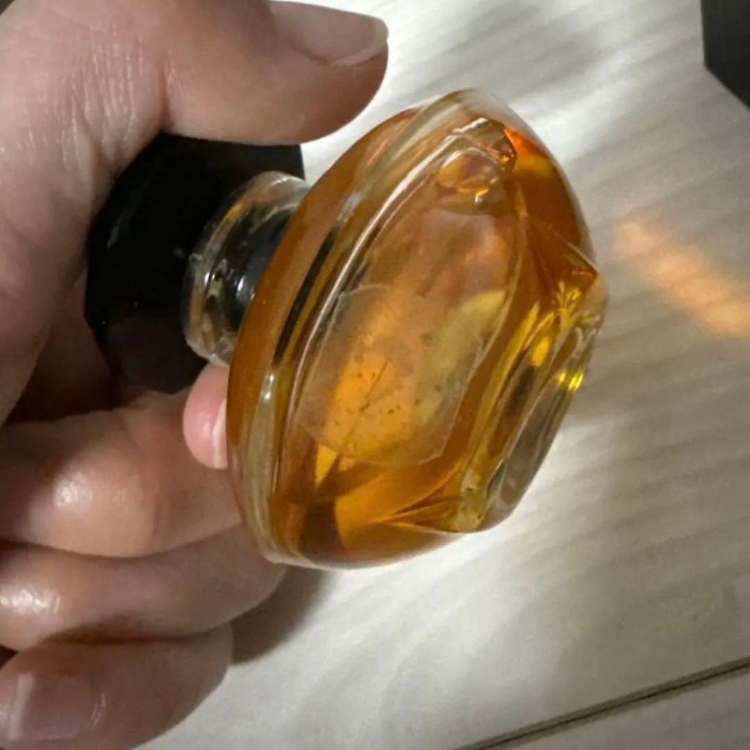 キャロン ナルシスノワール 香水