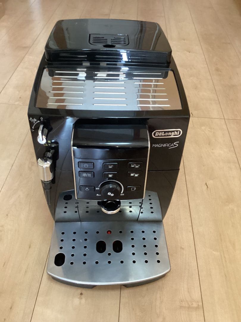 動作確認済　中古　デロンギ マグニフィカS ブラック ECAM23120B