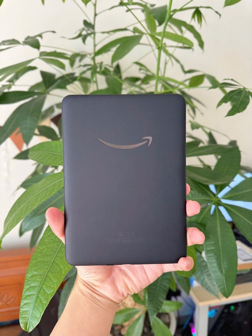 【美品】Amazon Kindle Colorsoft 2025年発売・広告なし