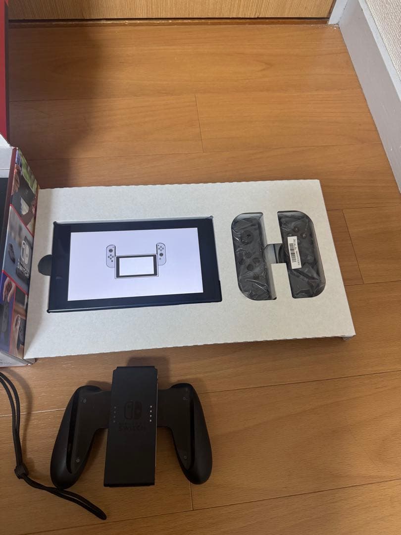 任天堂　Nintendo Switch HAC-001